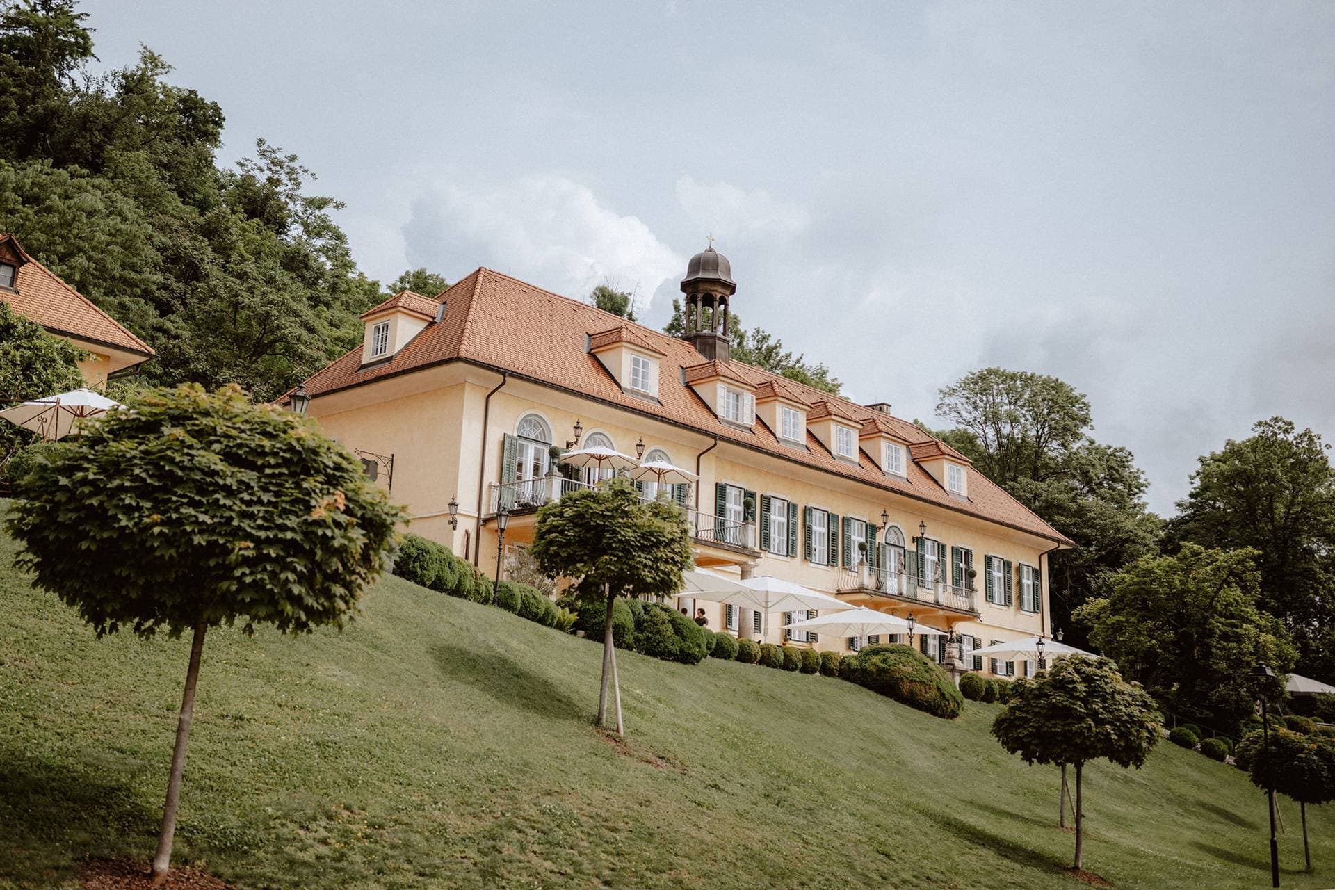 Aiola im Schloss