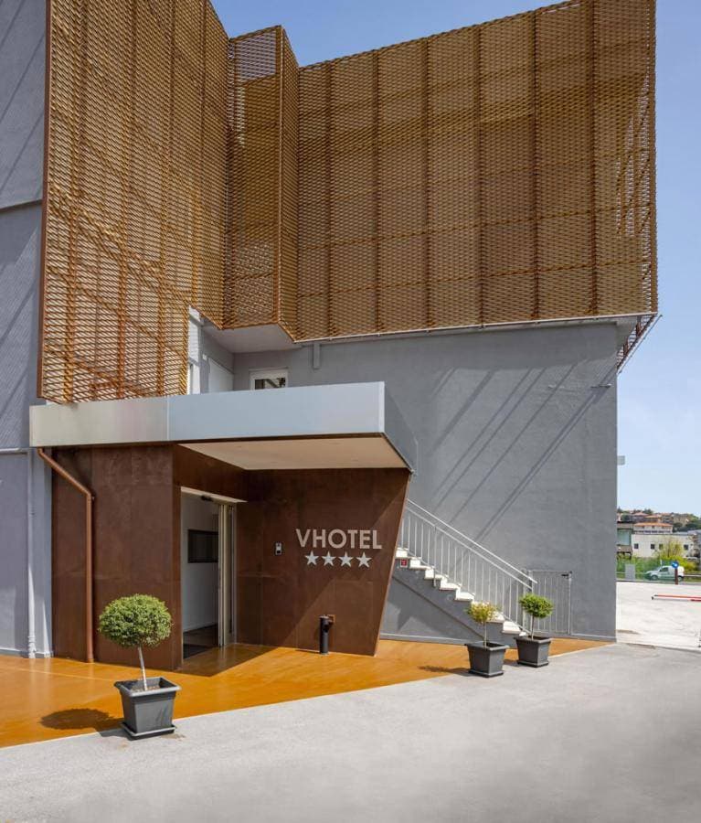 V Hotel