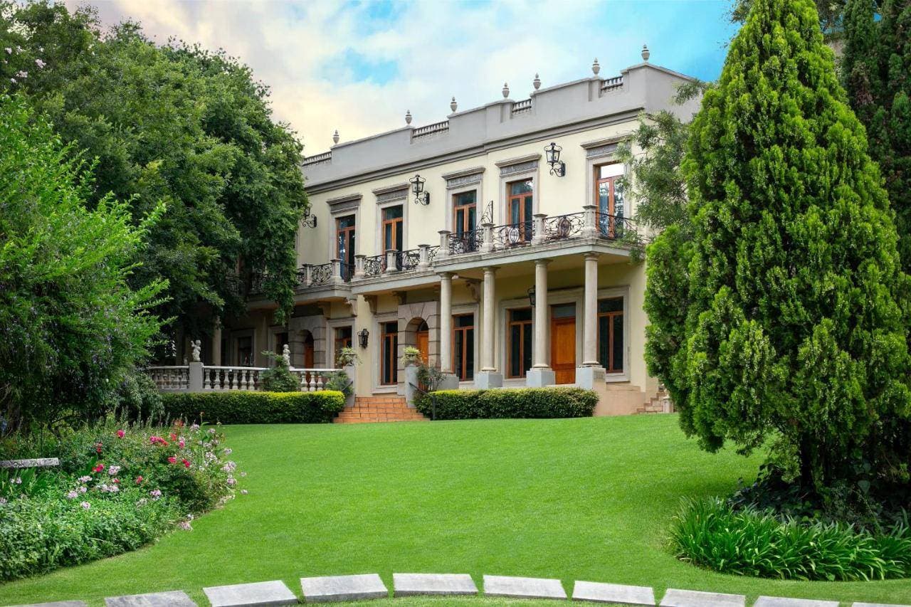 Fairlawns Hotel & Spa