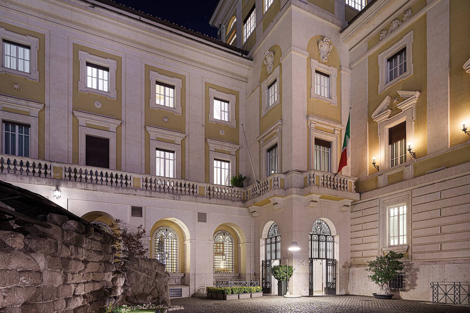 Palazzo Montemartini Rome, A Radisson Collection Hotel