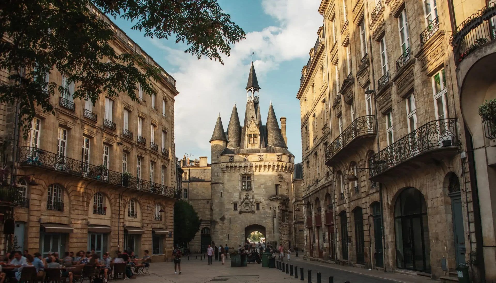 Historic Porte Cailhau in Bordeaux, France, a unique venue for corporate events and team offsites.