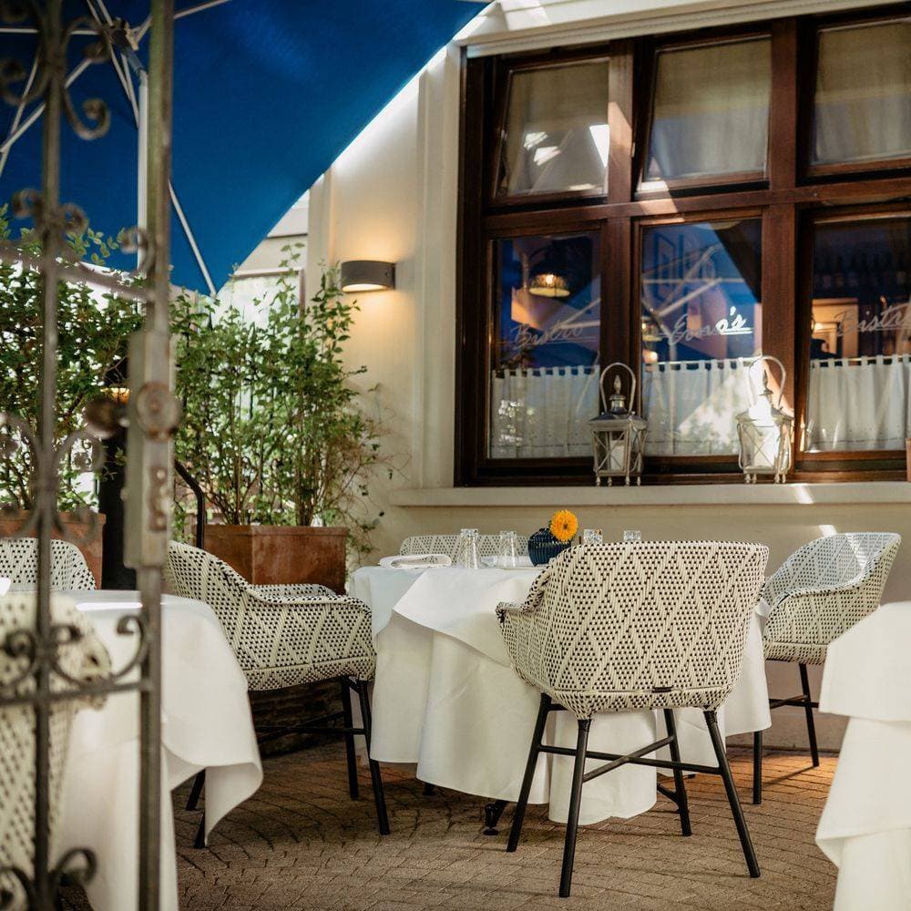 Erno's Bistro