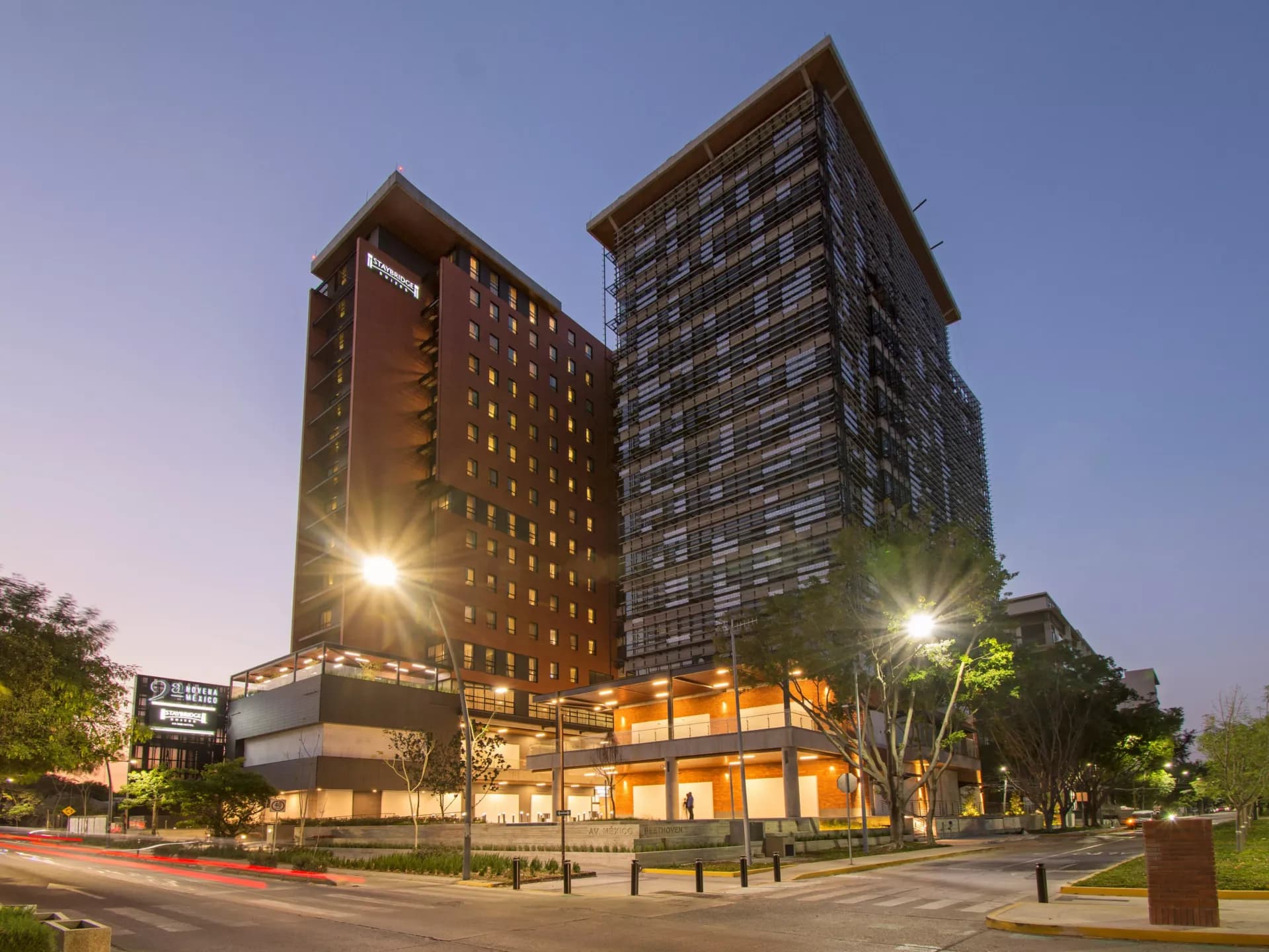 Staybridge Suites Guadalajara Novena