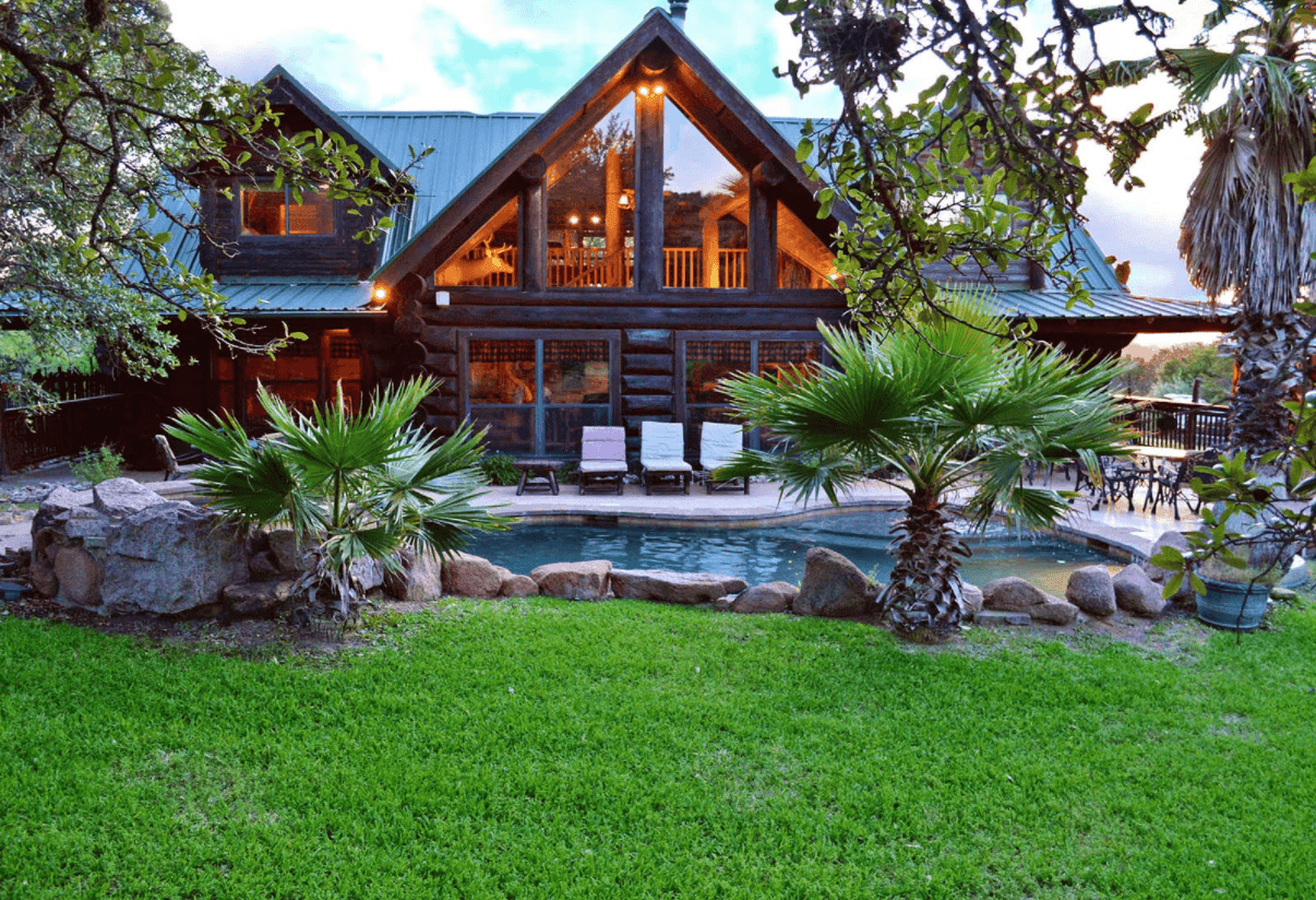 Log Country Cove