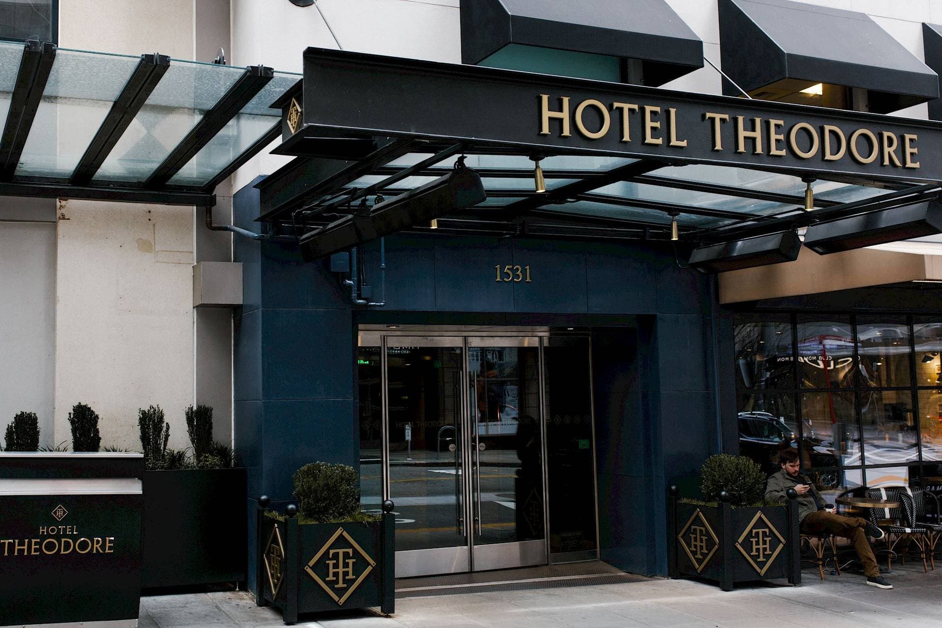 Hotel Theodore